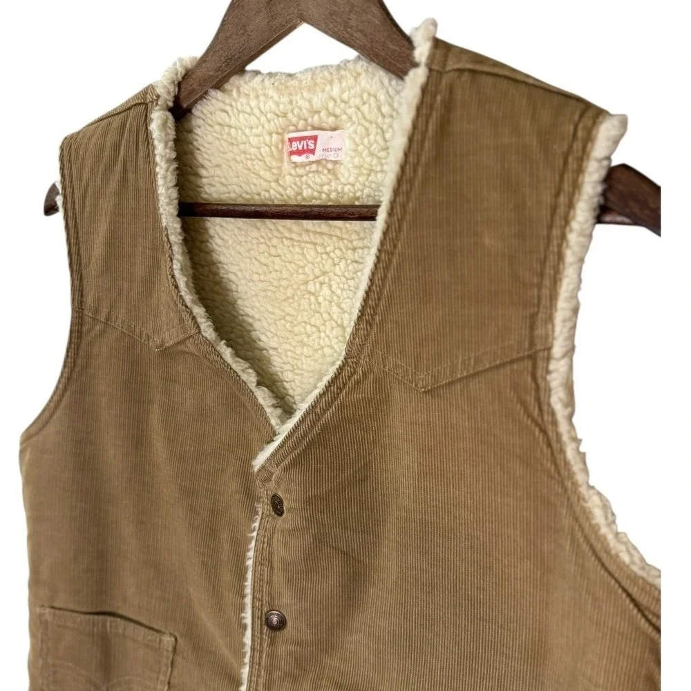 Levi's Mens Sherpa‎ Lined Corduroy Vest M Brown Snap Front Western Retro Classic